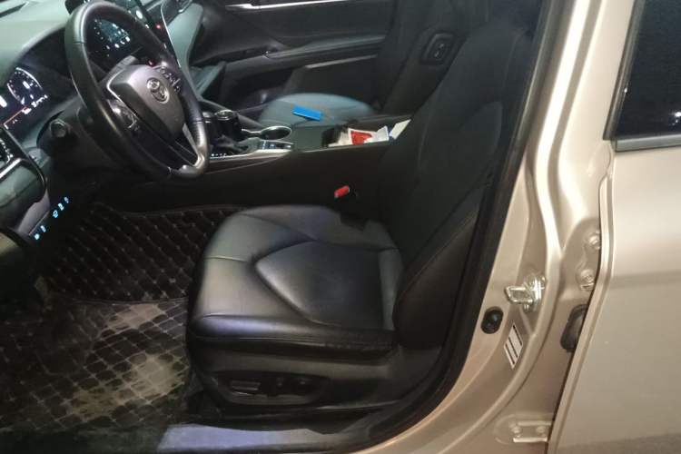 Used Toyota Camry 2021 2.5G Luxury Edition Left Front Seat