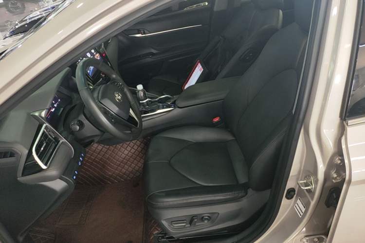 Used Toyota Camry 2021 2.5G Luxury Edition Left Front Seat