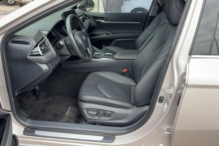 Used Toyota Camry 2021 2.5G Luxury Edition Left Front Seat