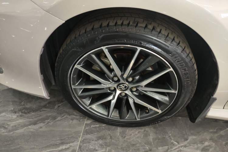 Used Toyota Camry 2021 2.5G Luxury Edition Left Front Wheel Hub