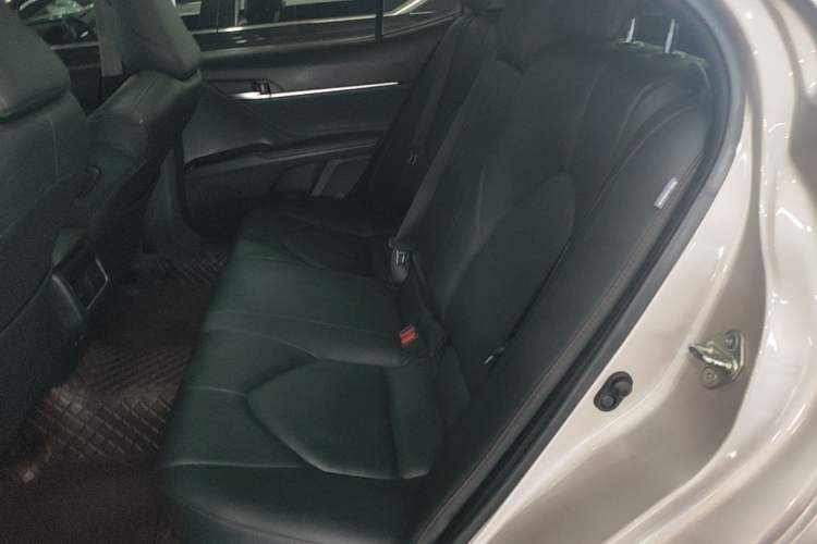 Used Toyota Camry 2021 2.5G Luxury Edition Left Rear Seat