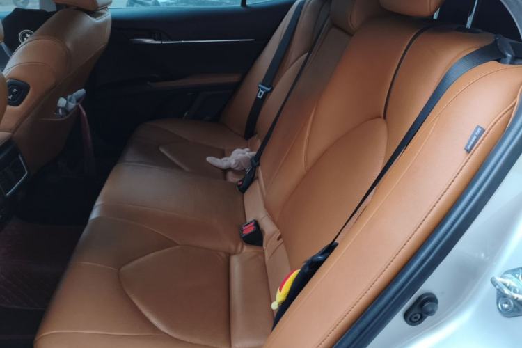 Used Toyota Camry 2021 2.5G Luxury Edition Left Rear Seat