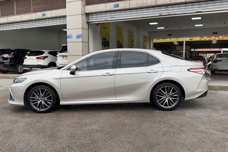 Used Toyota Camry 2021 2.5G Luxury Edition Left Side