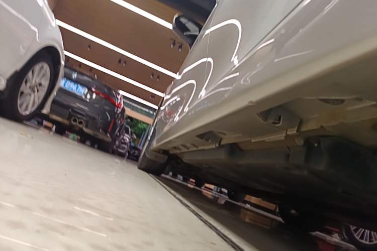 Used Toyota Camry 2021 2.0G Luxury Edition Left Side Sill