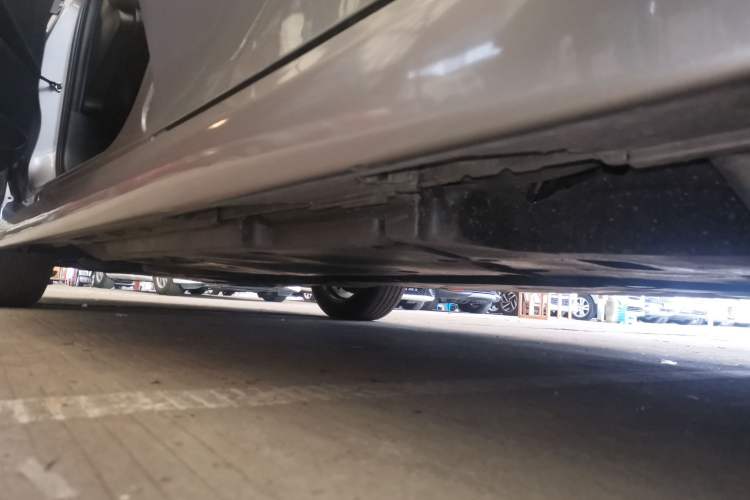 Used Toyota Camry 2021 2.0G Luxury Edition Left Side Sill