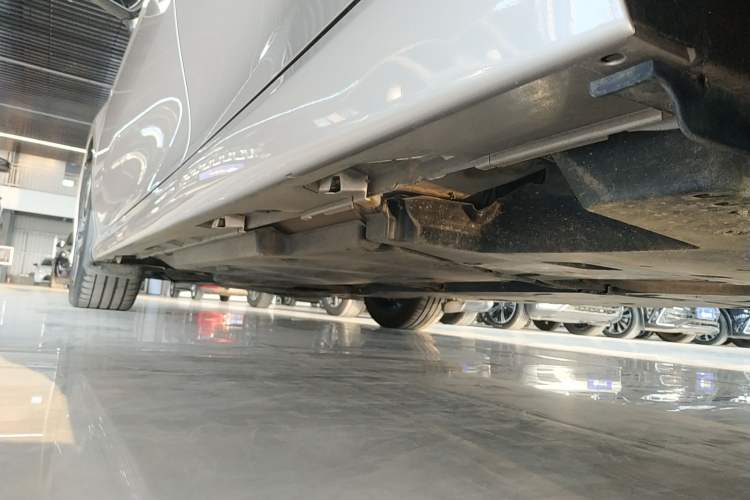 Used Toyota Camry 2021 2.5G Luxury Edition Left Side Sill