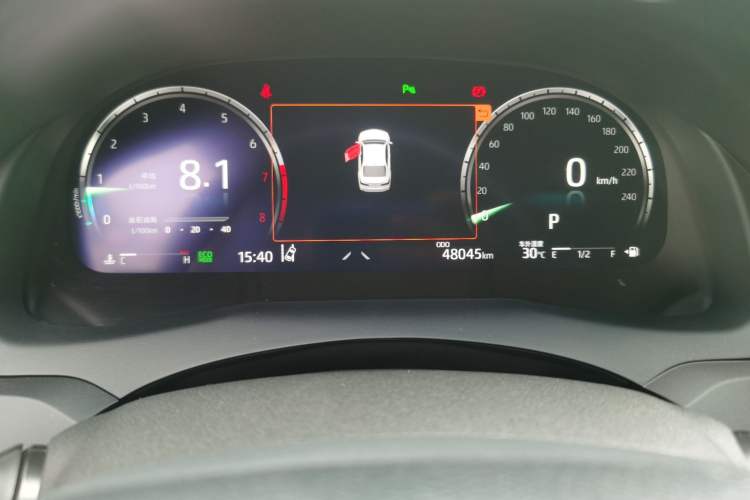 Used Toyota Camry 2021 2.5G Luxury Edition Odometer Close Up