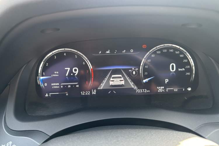 Used Toyota Camry 2021 2.5G Luxury Edition Odometer Close Up