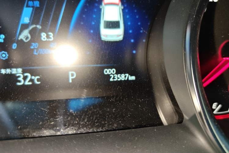 Used Toyota Camry 2021 2.0S FENGSHANG Edition Odometer Close Up