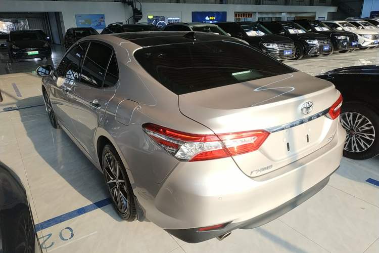 Used Toyota Camry 2021 2.5G Luxury Edition Rear Left 45 Deg