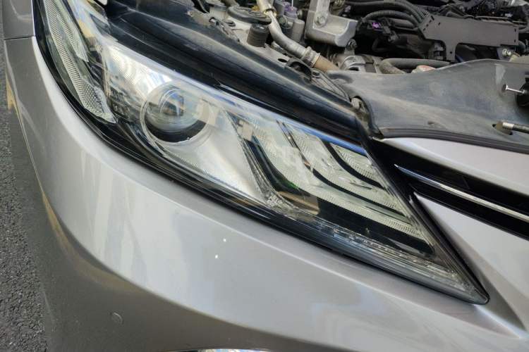 Used Toyota Camry 2021 2.5G Luxury Edition Right Front Headlight