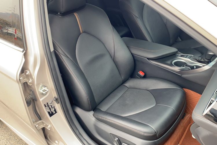 Used Toyota Camry 2021 2.5G Luxury Edition Right Front Seat