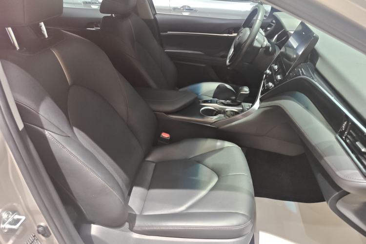 Used Toyota Camry 2021 2.0G Luxury Edition Right Front Seat