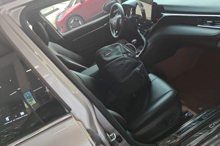 Used Toyota Camry 2021 2.0G Luxury Edition Right Front Seat