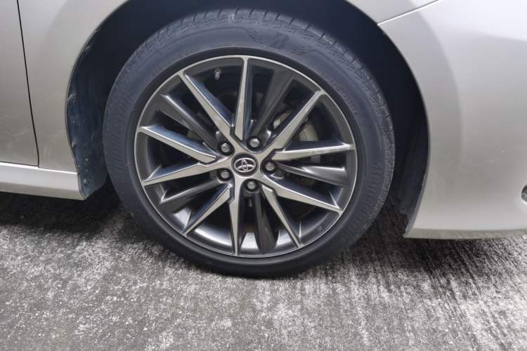 Used Toyota Camry 2021 2.5G Luxury Edition Right Front Wheel Hub