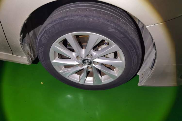 Used Toyota Camry 2021 2.0G Luxury Edition Right Front Wheel Hub
