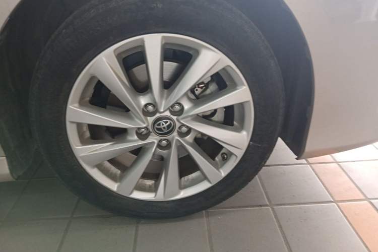 Used Toyota Camry 2021 2.0G Luxury Edition Right Front Wheel Hub