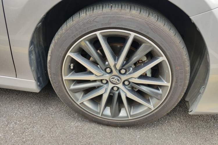 Used Toyota Camry 2021 2.5G Luxury Edition Right Front Wheel Hub