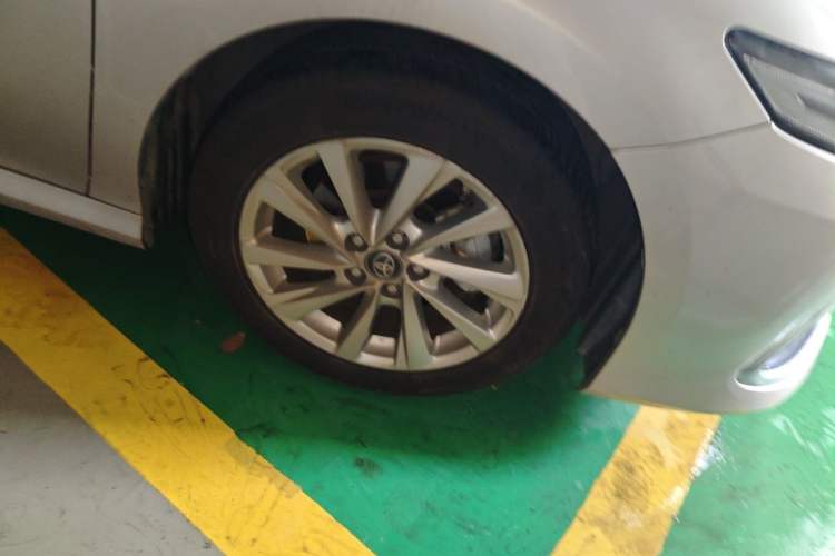 Used Toyota Camry 2021 2.0G Luxury Edition Right Front Wheel Hub