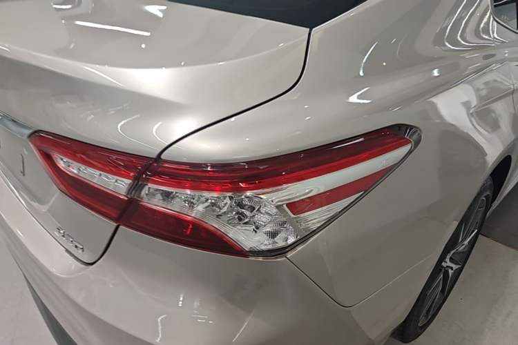 Used Toyota Camry 2021 2.5G Luxury Edition Right Rear Taillight