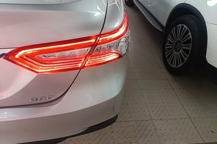 Used Toyota Camry 2021 2.0G Luxury Edition Right Rear Taillight