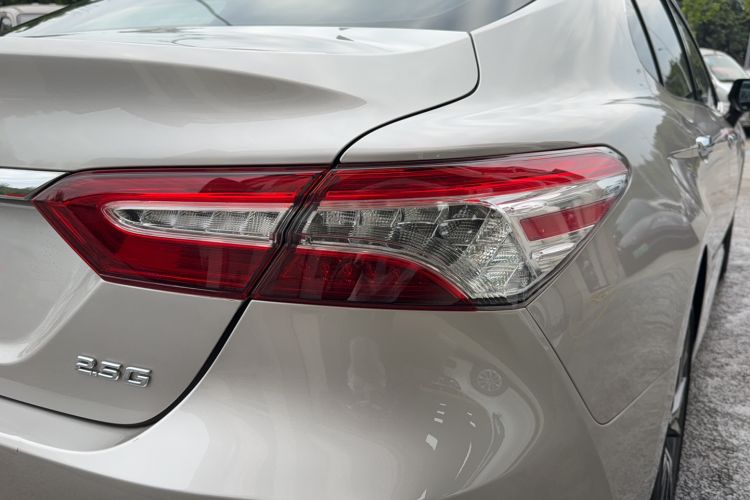 Used Toyota Camry 2021 2.5G Luxury Edition Right Rear Taillight