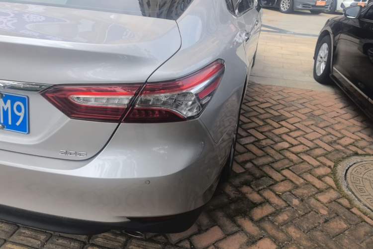 Used Toyota Camry 2021 2.0G Luxury Edition Right Rear Taillight