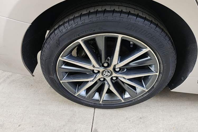 Used Toyota Camry 2021 2.5G Luxury Edition Right Rear Wheel Hub
