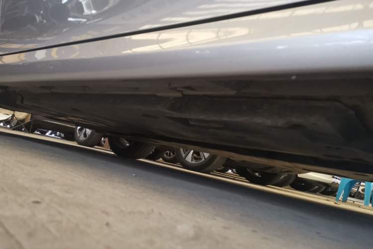 Used Toyota Camry 2021 2.0G Luxury Edition Right Side Sill