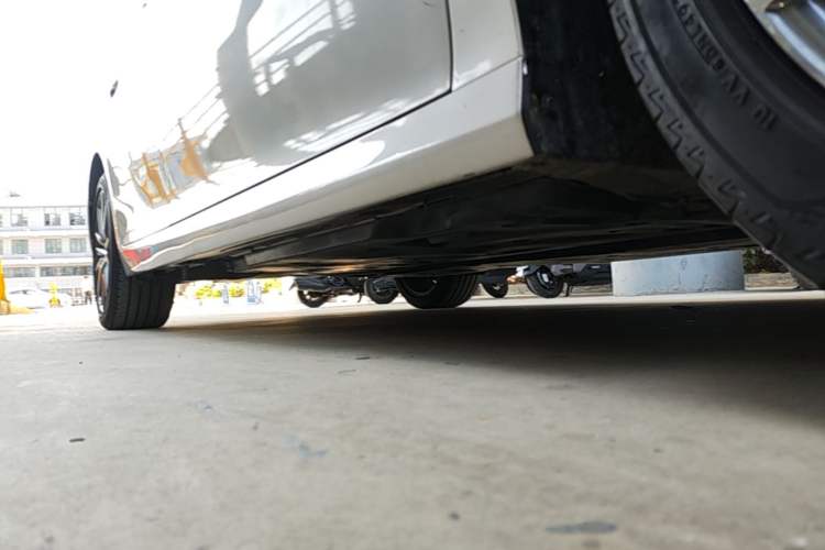 Used Toyota Camry 2021 2.5G Luxury Edition Right Side Sill