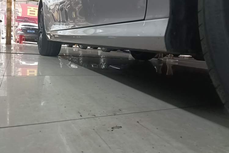 Used Toyota Camry 2021 Dual-Motor 2.5HG Luxury Edition Right Side Sill