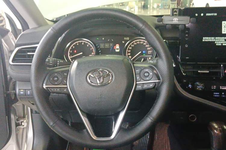Used Toyota Camry 2021 2.0G Luxury Edition Steering Wheel