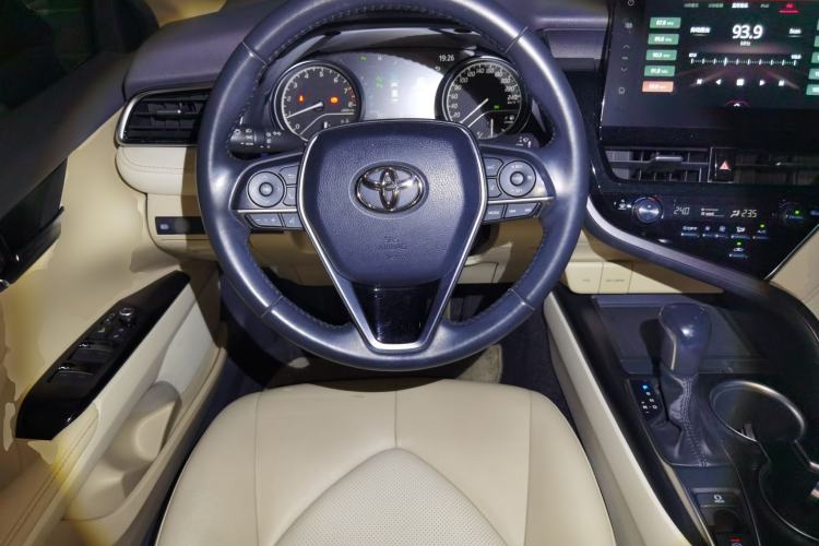 Used Toyota Camry 2021 2.0G Luxury Edition Steering Wheel