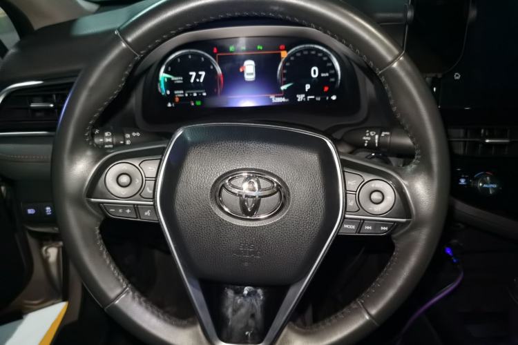 Used Toyota Camry 2021 2.5G Luxury Edition Steering Wheel