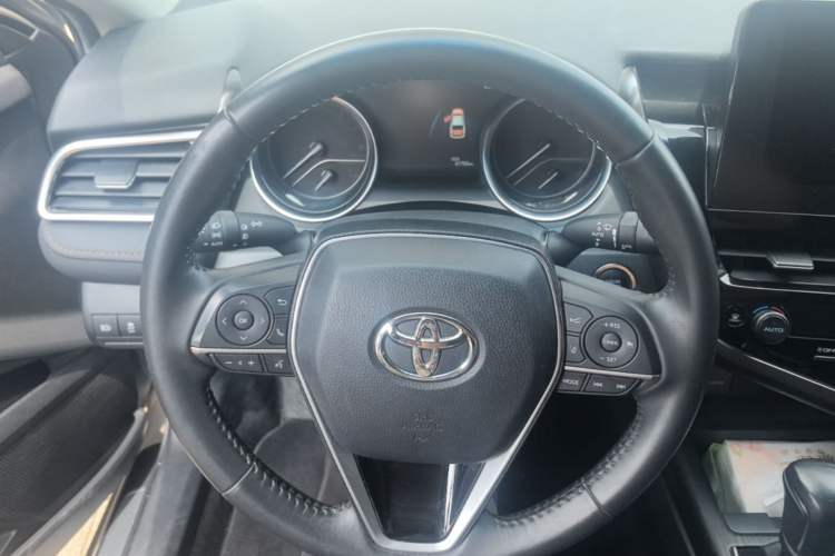 Used Toyota Camry 2021 2.0G Luxury Edition Steering Wheel