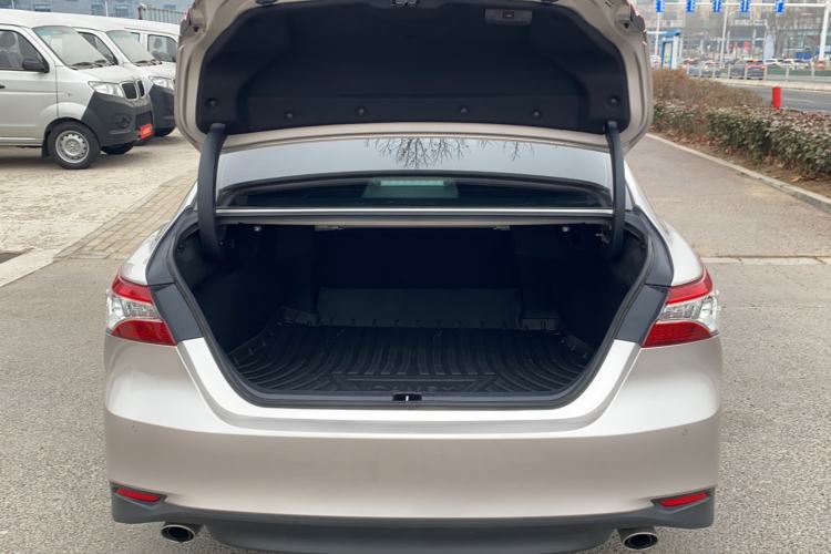 Used Toyota Camry 2021 2.5G Luxury Edition Trunk