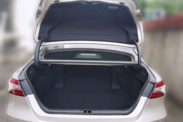 Used Toyota Camry 2021 2.5G Luxury Edition Trunk