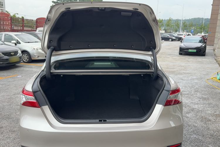 Used Toyota Camry 2021 2.5G Luxury Edition Trunk