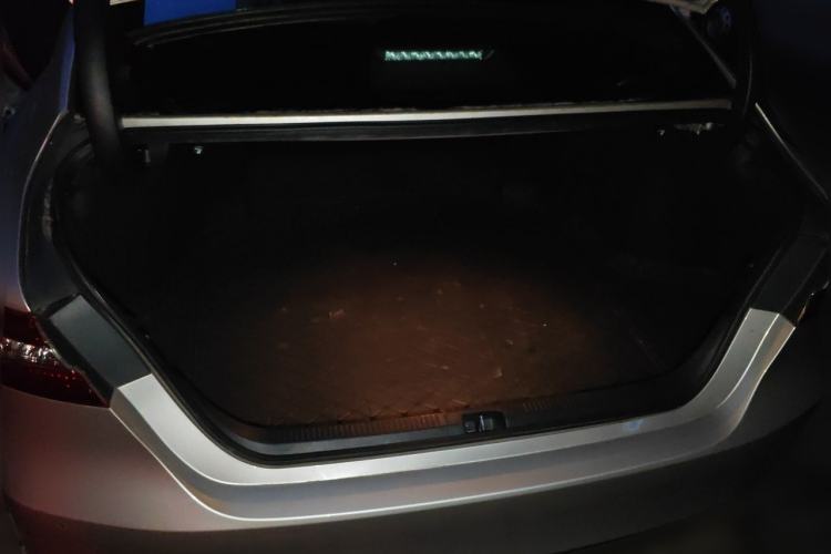 Used Toyota Camry 2021 2.0G Luxury Edition Trunk