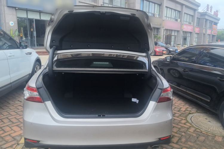 Used Toyota Camry 2021 2.0G Luxury Edition Trunk