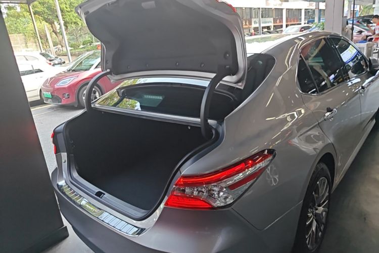 Used Toyota Camry 2021 2.0G Luxury Edition Trunk