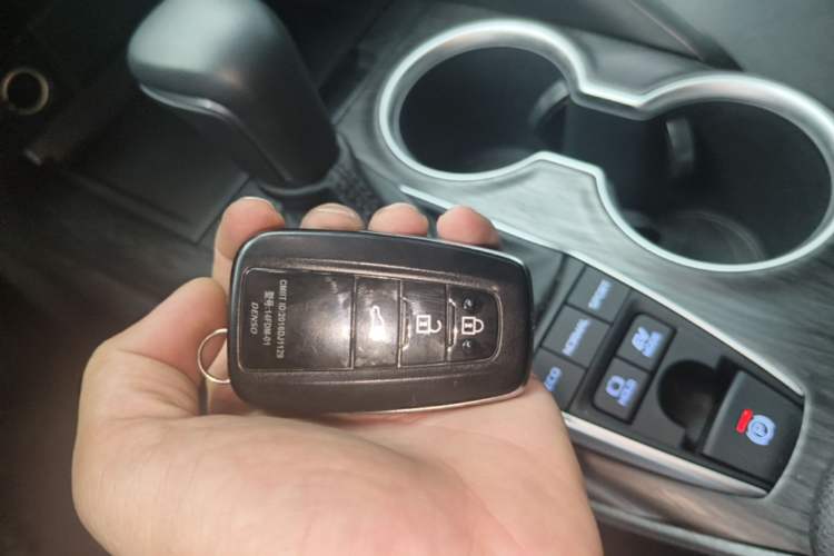 Used Toyota Camry 2021 Dual-Motor 2.5HG Luxury Edition Vehicle Key