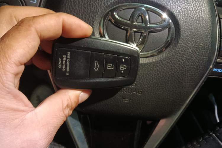 Used Toyota Camry 2021 2.5G Luxury Edition Vehicle Key