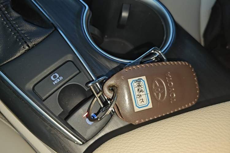 Used Toyota Camry 2021 2.0G Luxury Edition Vehicle Key