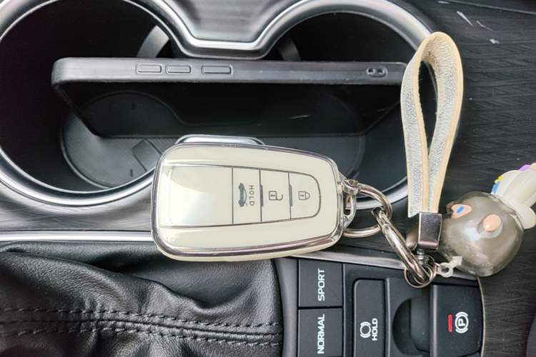 Used Toyota Camry 2021 2.5G Luxury Edition Vehicle Key