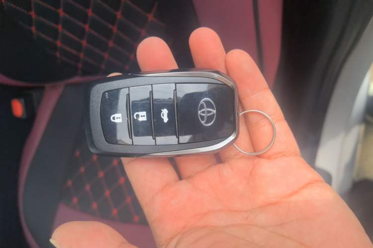 Used Toyota Camry 2021 2.0G Luxury Edition Vehicle Key