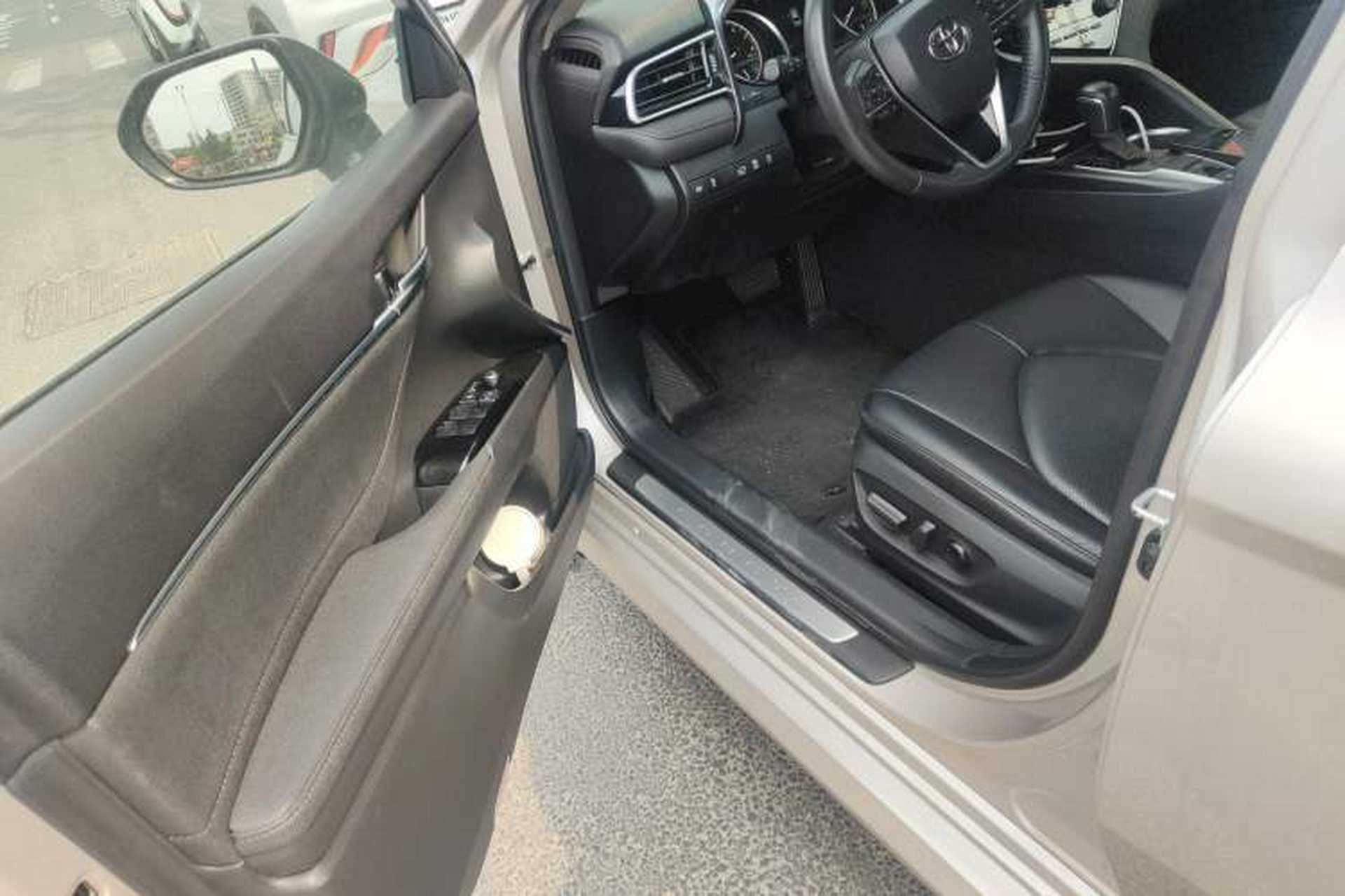Used Toyota Camry 2021 2.0G Luxury Edition Driver Seat