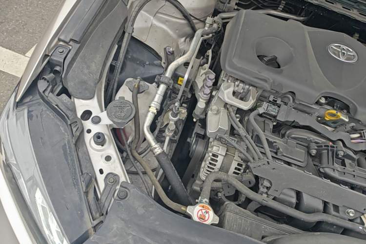 Used Toyota Camry 2021 2.5G Luxury Edition Engine Bay Right