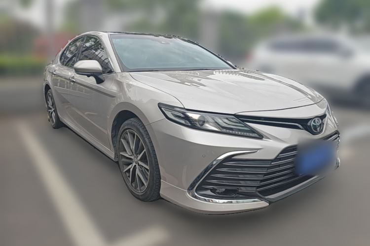 Used Toyota Camry 2021 2.5G Luxury Edition Front Right 45 Deg