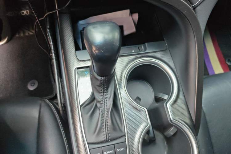 Used Toyota Camry 2021 2.5S Fēngshàng Edition Gear Lever